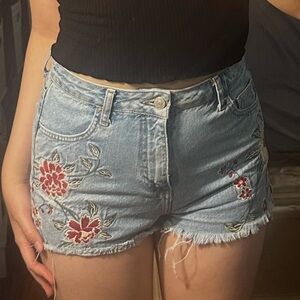 TopShop: Floral Embroidered Denim Mom Shorts